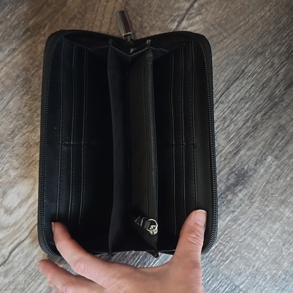 New York & Company black monogrammed wallet - Picture 6 of 7